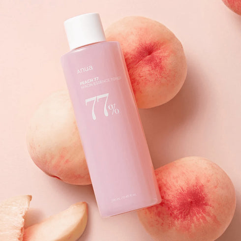 Cu 77% extract de piersică și niacinamidă, Anua Essence Toner luminează și calmează pielea. Ideal pentru o rutină coreeană anti-pigmentare și revitalizantă.